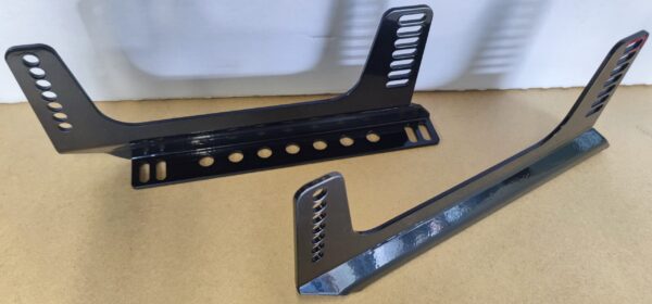 Zestaw mocowań bocznych do fotela kubełkowego