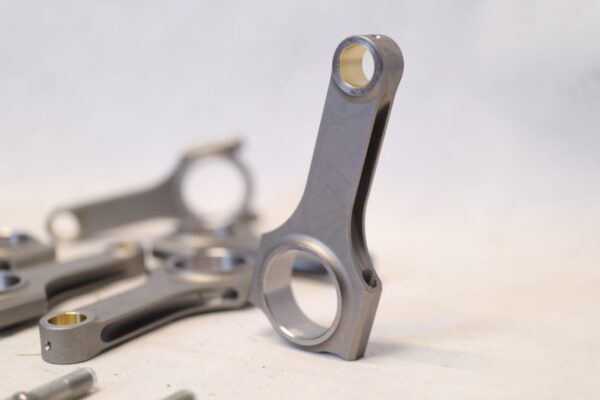 Kute korbowody 1G-FE- kuty tłok